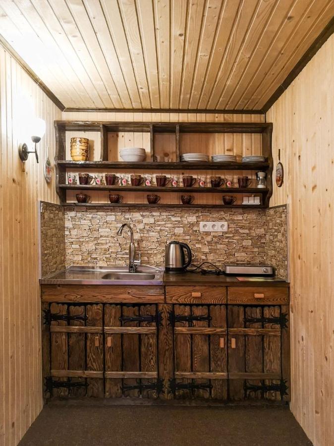 Apartment скеля